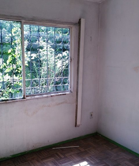 Dorm al frente a
