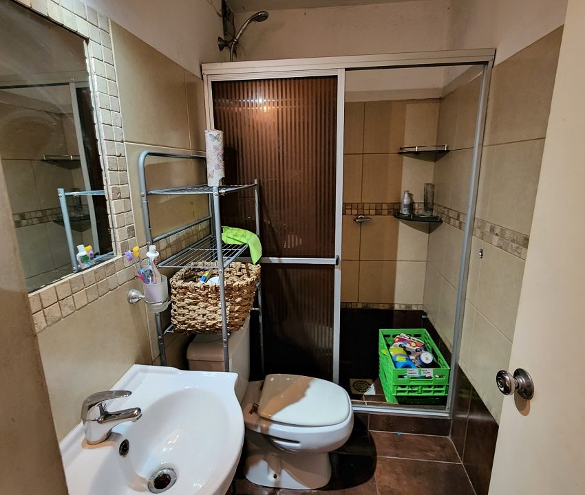 Escritorio con baño y vestidor (4)