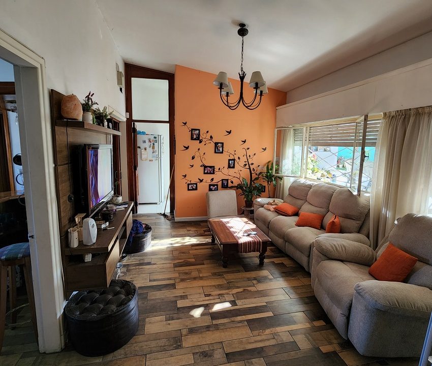 Living (4)