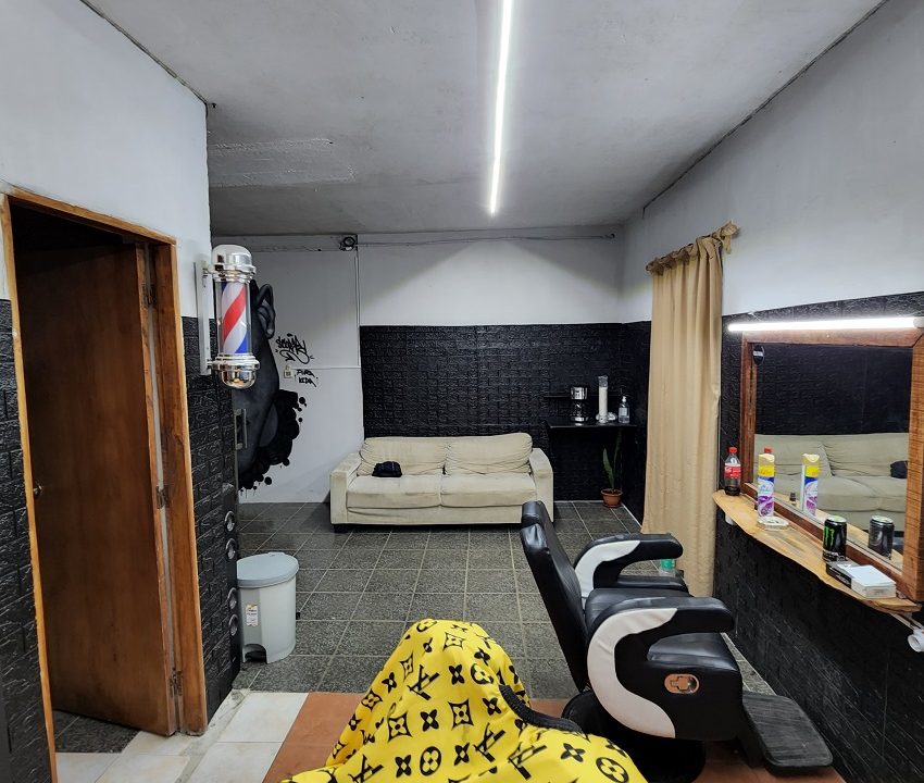 Local comercial III lateral (1)